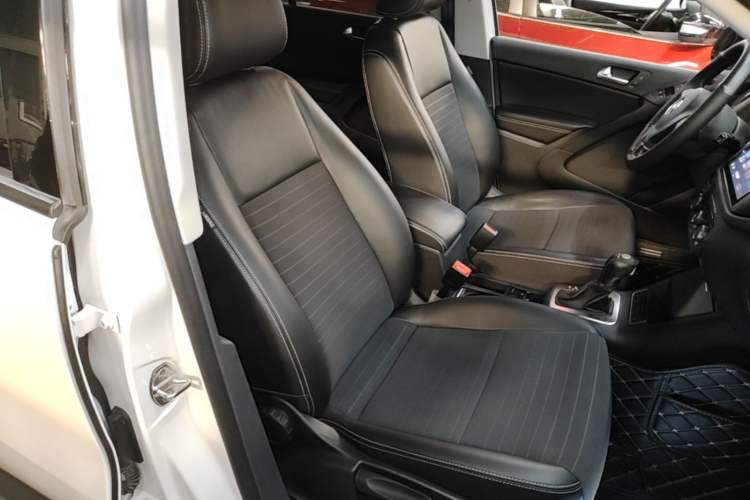Used Volkswagen Tiguan 2016 280TSI Automatic Two-Wheel-Drive Silk Road Style Edition Right Front Seat
