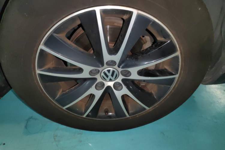 Used Volkswagen Tiguan 2016 300TSI Automatic Two-Wheel Drive Luxury Edition Right Front Wheel Hub