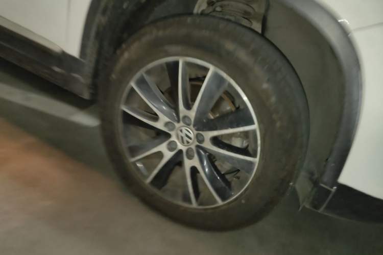 Used Volkswagen Tiguan 2016 300TSI Automatic Two-Wheel Drive Luxury Edition Right Front Wheel Hub