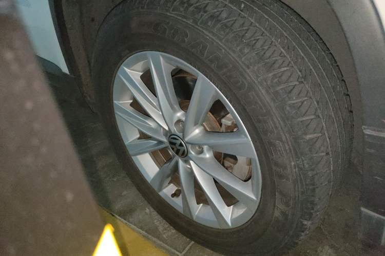 Used Volkswagen Tiguan 2016 300TSI Automatic Two-Wheel Drive Comfort Edition Right Front Wheel Hub