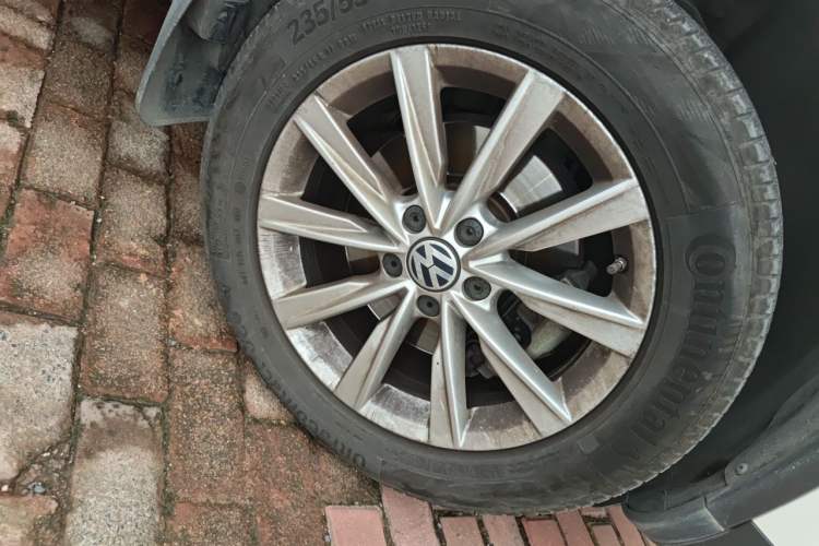 Used Volkswagen Tiguan 2016 300TSI Automatic Two-Wheel Drive Comfort Edition Right Front Wheel Hub