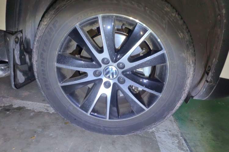 Used Volkswagen Tiguan 2016 300TSI Automatic Two-Wheel Drive Luxury Edition Right Front Wheel Hub