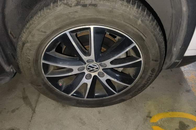 Used Volkswagen Tiguan 2016 300TSI Automatic Two-Wheel Drive Luxury Edition Right Front Wheel Hub