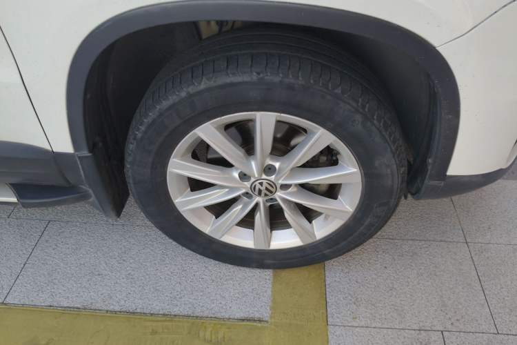 Used Volkswagen Tiguan 2016 300TSI Automatic Two-Wheel Drive Comfort Edition Right Front Wheel Hub