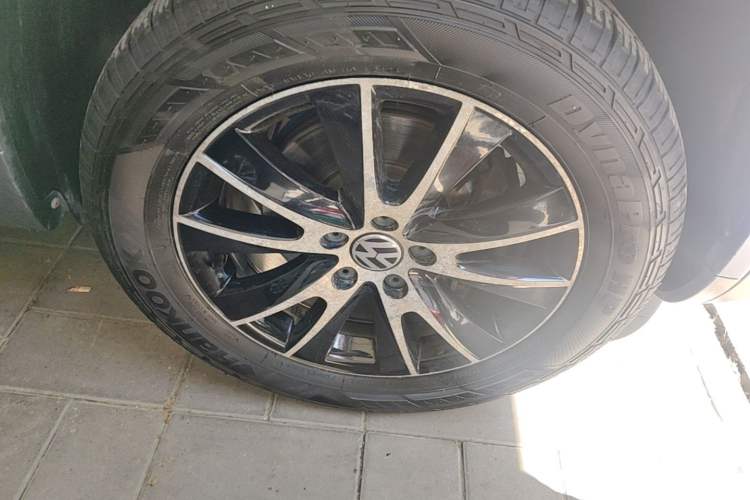 Used Volkswagen Tiguan 2016 300TSI Automatic Two-Wheel Drive Luxury Edition Right Front Wheel Hub