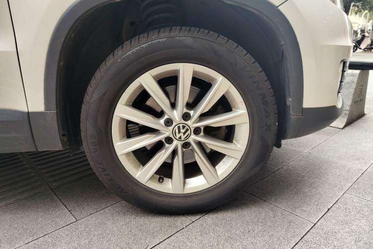 Used Volkswagen Tiguan 2016 300TSI Automatic Two-Wheel Drive Comfort Edition Right Front Wheel Hub