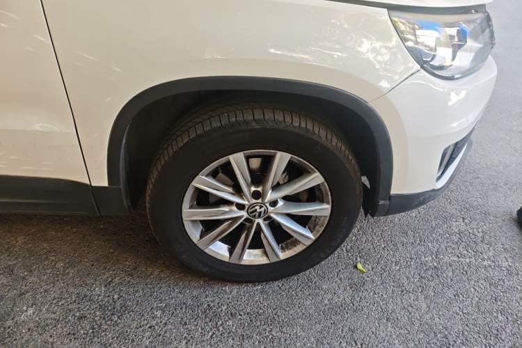 Used Volkswagen Tiguan 2016 300TSI Automatic Two-Wheel Drive Comfort Edition Right Front Wheel Hub