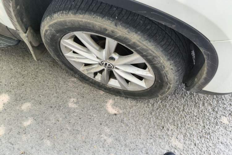 Used Volkswagen Tiguan 2016 280TSI Automatic Two-Wheel-Drive Silk Road Style Edition Right Front Wheel Hub