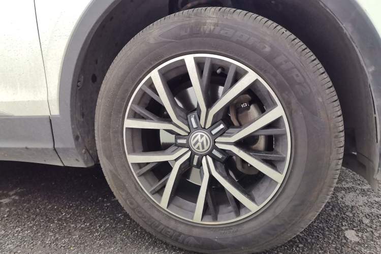 Used Volkswagen Tiguan 2016 300TSI Automatic Two-Wheel Drive Luxury Edition Right Front Wheel Hub