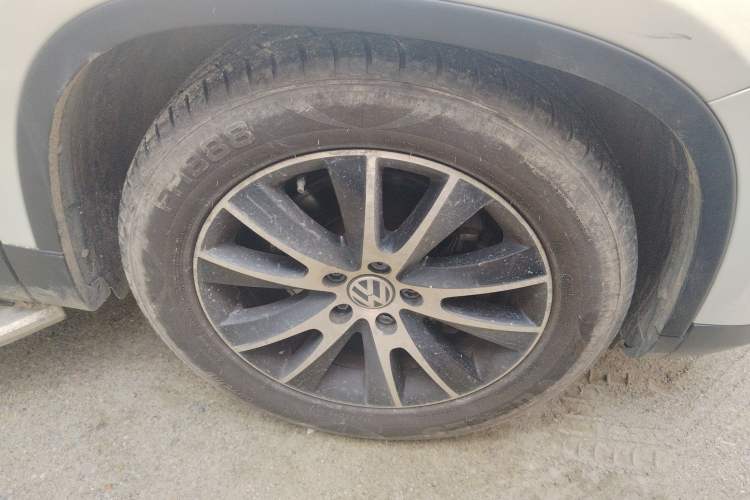 Used Volkswagen Tiguan 2016 300TSI Automatic Two-Wheel Drive Luxury Edition Right Front Wheel Hub