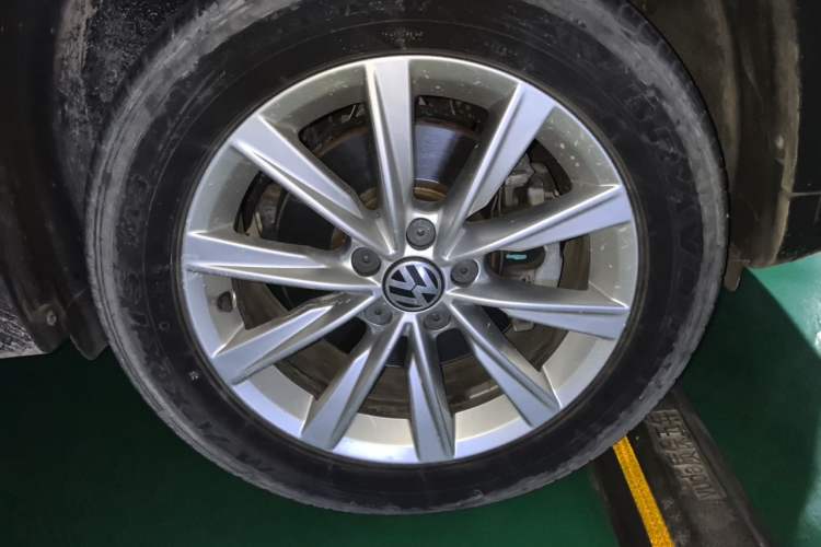 Used Volkswagen Tiguan 2016 300TSI Automatic Two-Wheel Drive Comfort Edition Right Front Wheel Hub