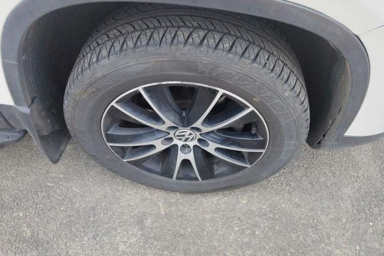 Used Volkswagen Tiguan 2016 300TSI Automatic Two-Wheel Drive Luxury Edition Right Front Wheel Hub