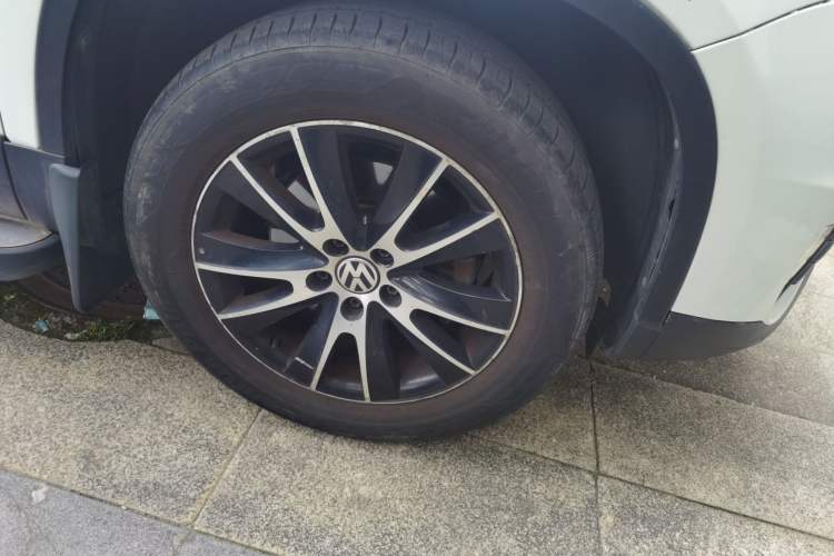 Used Volkswagen Tiguan 2016 300TSI Automatic Two-Wheel Drive Luxury Edition Right Front Wheel Hub