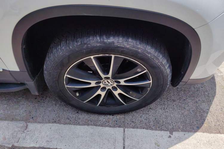 Used Volkswagen Tiguan 2016 300TSI Automatic Two-Wheel Drive Luxury Edition Right Front Wheel Hub