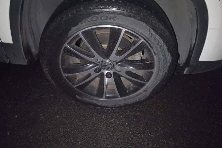 Used Volkswagen Tiguan 2016 300TSI Automatic Two-Wheel Drive Luxury Edition Right Front Wheel Hub