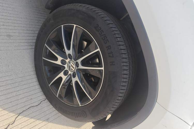 Used Volkswagen Tiguan 2016 300TSI Automatic Two-Wheel Drive Luxury Edition Right Front Wheel Hub