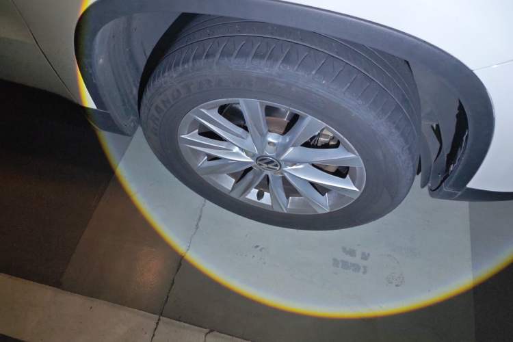 Used Volkswagen Tiguan 2016 300TSI Automatic Two-Wheel Drive Comfort Edition Right Front Wheel Hub