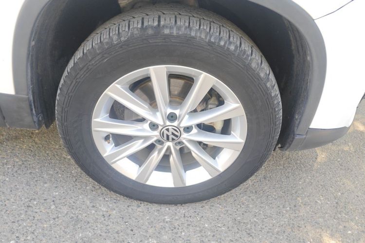 Used Volkswagen Tiguan 2016 300TSI Automatic All-Wheel Drive Fashion Vision Edition Right Front Wheel Hub