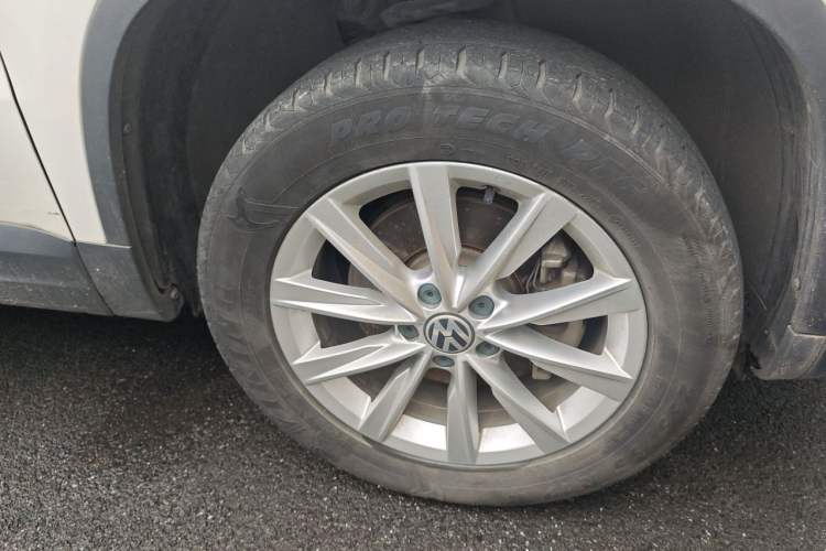 Used Volkswagen Tiguan 2016 300TSI Automatic Two-Wheel Drive Comfort Edition Right Front Wheel Hub