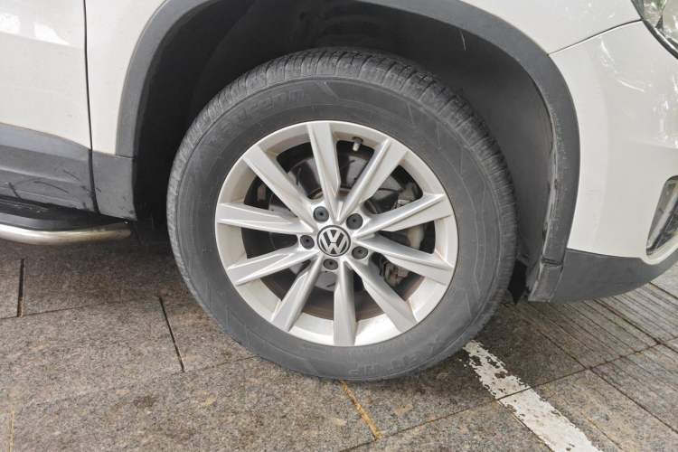 Used Volkswagen Tiguan 2016 300TSI Automatic Two-Wheel Drive Comfort Edition Right Front Wheel Hub