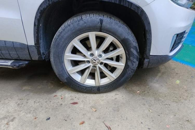 Used Volkswagen Tiguan 2016 300TSI Automatic Two-Wheel Drive Comfort Edition Right Front Wheel Hub