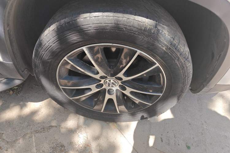 Used Volkswagen Tiguan 2016 300TSI Automatic Two-Wheel Drive Luxury Edition Right Front Wheel Hub