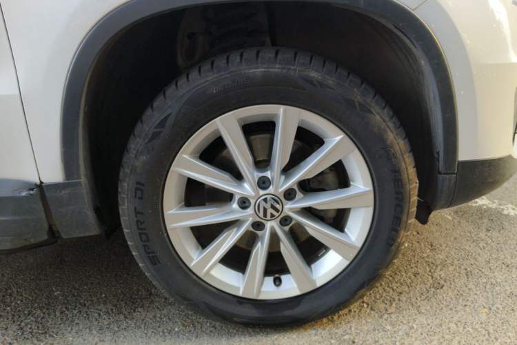 Used Volkswagen Tiguan 2016 300TSI Automatic Two-Wheel Drive Comfort Edition Right Front Wheel Hub