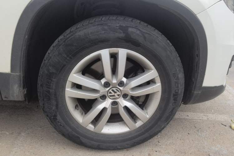 Used Volkswagen Tiguan 2016 300TSI Automatic Two-Wheel Drive Trend Edition Right Front Wheel Hub