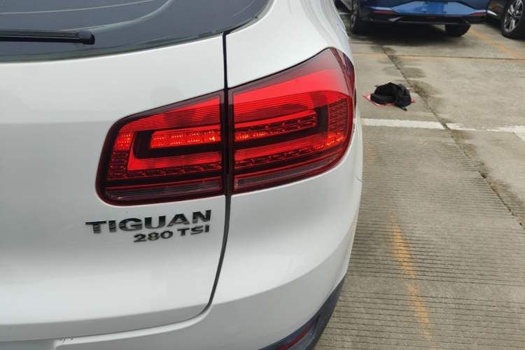 Used Volkswagen Tiguan 2016 280TSI Automatic Two-Wheel Drive Silk Road Comfort Edition Right Rear Taillight