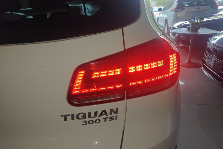 Used Volkswagen Tiguan 2016 300TSI Automatic Two-Wheel Drive Trend Edition Right Rear Taillight