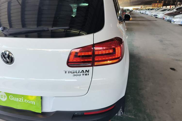 Used Volkswagen Tiguan 2016 300TSI Automatic All-Wheel Drive Fashion Vision Edition Right Rear Taillight