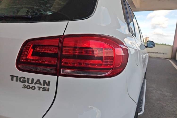 Used Volkswagen Tiguan 2016 300TSI Automatic Two-Wheel Drive Trend Edition Right Rear Taillight