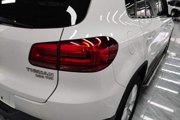 Used Volkswagen Tiguan 2016 280TSI Automatic Two-Wheel-Drive Silk Road Style Edition Right Rear Taillight