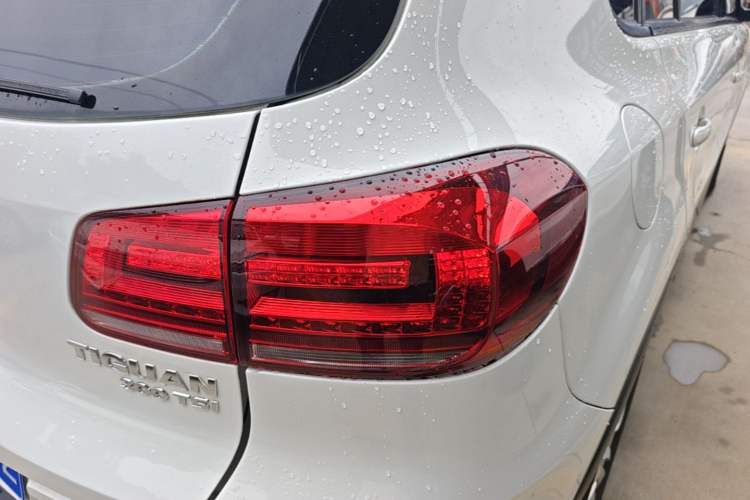 Used Volkswagen Tiguan 2016 300TSI Automatic Two-Wheel Drive Trend Edition Right Rear Taillight