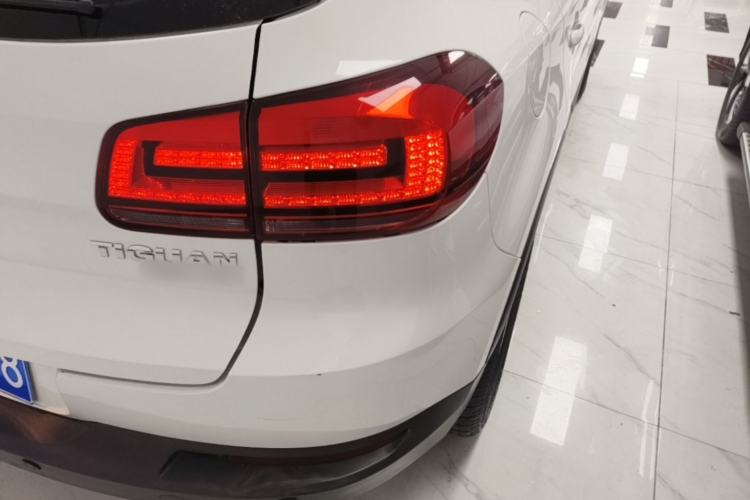 Used Volkswagen Tiguan 2016 280TSI Automatic Two-Wheel-Drive Silk Road Style Edition Right Rear Taillight