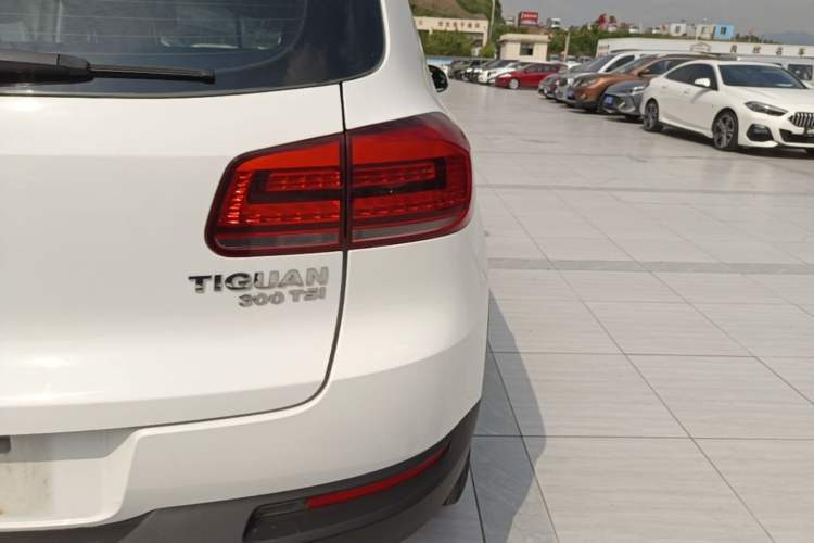 Used Volkswagen Tiguan 2016 300TSI Automatic Two-Wheel Drive Trend Edition Right Rear Taillight