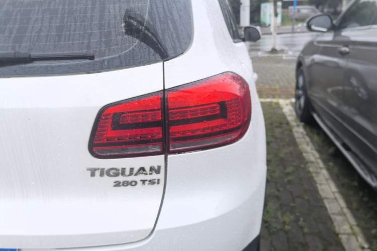 Used Volkswagen Tiguan 2016 280TSI Automatic Two-Wheel-Drive Silk Road Style Edition Right Rear Taillight