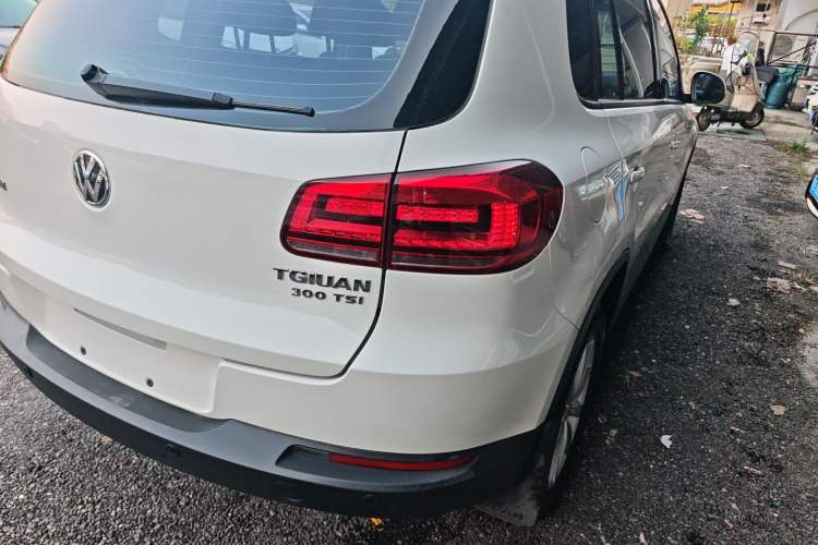 Used Volkswagen Tiguan 2016 300TSI Automatic Two-Wheel Drive Comfort Edition Right Rear Taillight