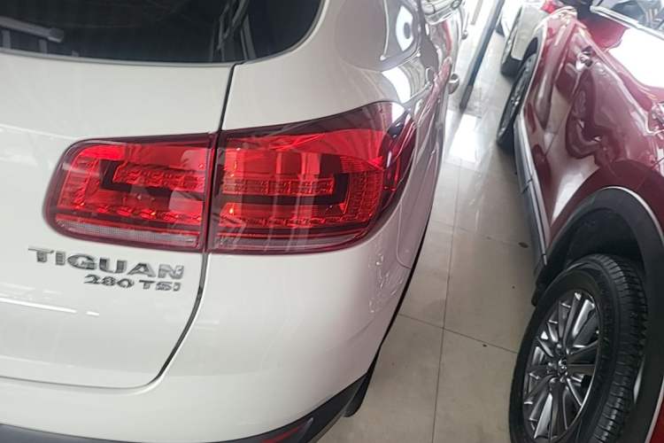 Used Volkswagen Tiguan 2016 280TSI Automatic Two-Wheel-Drive Silk Road Style Edition Right Rear Taillight