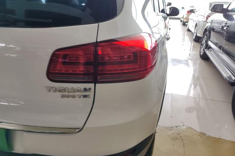 Used Volkswagen Tiguan 2016 300TSI Automatic Two-Wheel Drive Luxury Edition Right Rear Taillight