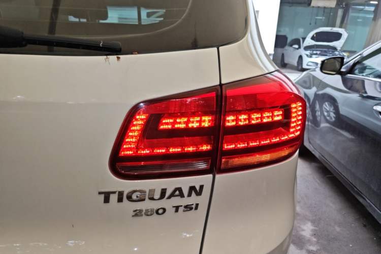 Used Volkswagen Tiguan 2016 280TSI Automatic Two-Wheel-Drive Silk Road Style Edition Right Rear Taillight