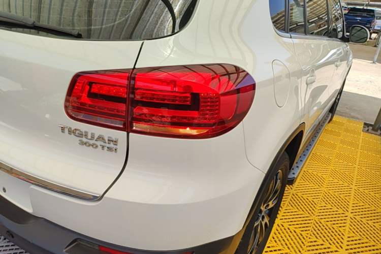 Used Volkswagen Tiguan 2016 300TSI Automatic Two-Wheel Drive Luxury Edition Right Rear Taillight