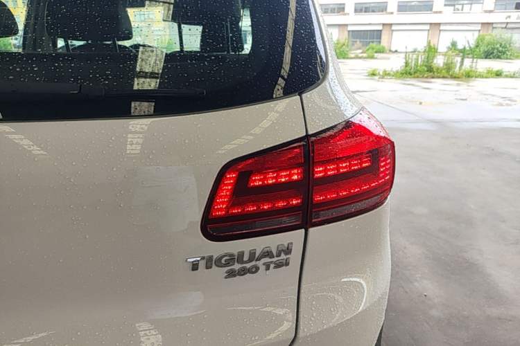 Used Volkswagen Tiguan 2016 280TSI Automatic Two-Wheel-Drive Silk Road Style Edition Right Rear Taillight