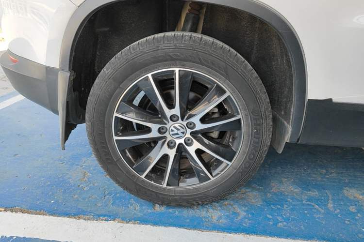 Used Volkswagen Tiguan 2016 300TSI Automatic All-Wheel Drive Luxury Edition Right Rear Wheel Hub