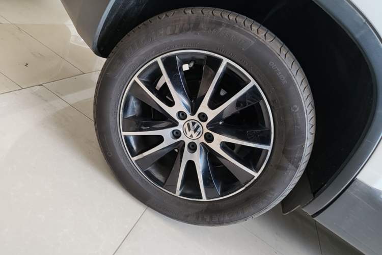 Used Volkswagen Tiguan 2016 300TSI Automatic Two-Wheel Drive Luxury Edition Right Rear Wheel Hub