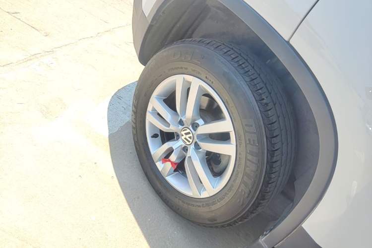 Used Volkswagen Tiguan 2016 300TSI Automatic Two-Wheel Drive Trend Edition Right Rear Wheel Hub