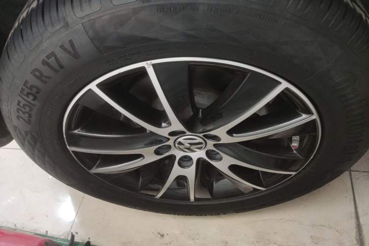 Used Volkswagen Tiguan 2016 300TSI Automatic Two-Wheel Drive Luxury Edition Right Rear Wheel Hub