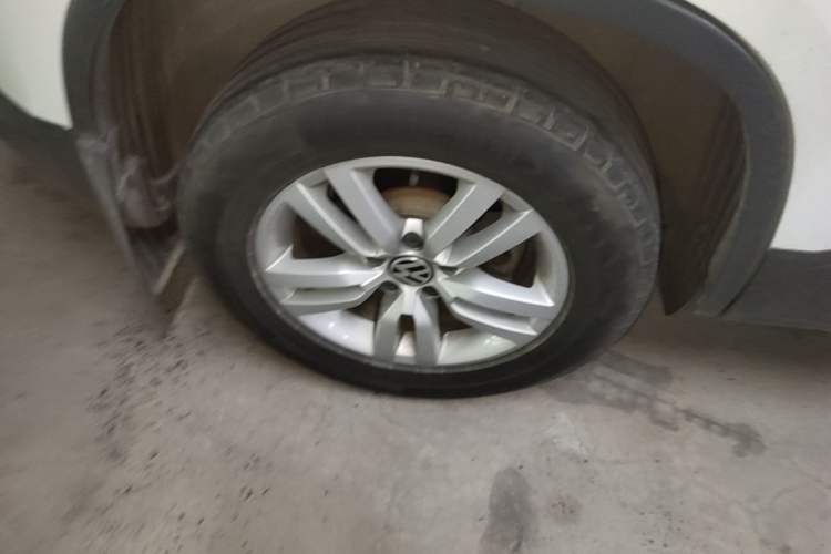 Used Volkswagen Tiguan 2016 300TSI Automatic Two-Wheel Drive Trend Edition Right Rear Wheel Hub