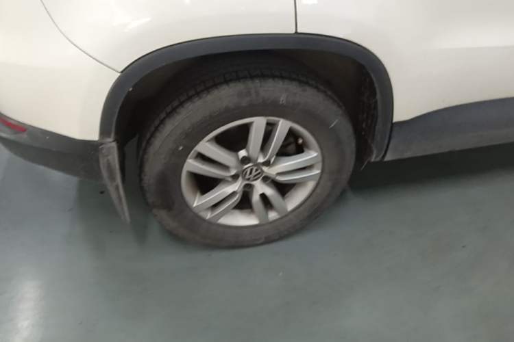 Used Volkswagen Tiguan 2016 300TSI Automatic Two-Wheel Drive Trend Edition Right Rear Wheel Hub