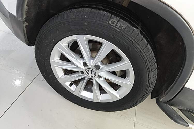 Used Volkswagen Tiguan 2016 300TSI Automatic Two-Wheel Drive Comfort Edition Right Rear Wheel Hub